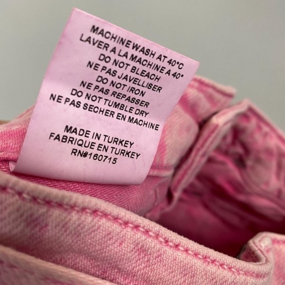 Retrofête Tessa Vintage Pink Distressed Raw Hem Festival Jean Short 26 High Rise - Picture 9 of 16